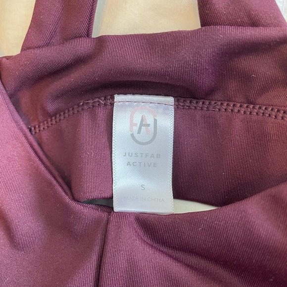 JustFab Active Burgundy Sports Bra - S EUC - Picture 4 of 5